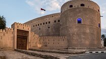 Private Day Trip to Wadi Al Hoqain & Al Hazm Castle 