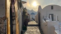 Beat The Crowds Oia Private Morning Tour