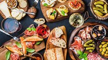Traditional Italian Food and Milan Old Town Private Tour 