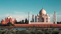 Taj Mahal Day Tour by Gatimaan Express Train