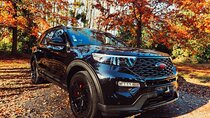Private VIP transfer with a Ford Explorer from CDG Airport to Paris or return
