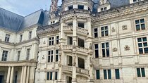 2-day Private 6 Loire Castles trip by Minivan with Wine tastings