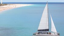 Fuerteventura: Day at Sea on a Sailing Catamaran with Lunch and Drinks 