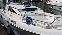 33ft. Yacht Rental on New Year's Eve around Dubai Palm
