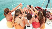 Amazing Catamaran Plus to Isla Mujeres + Open Bar 