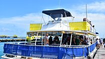 Catamaran for couples an open bar to Isla Mujeres From Cancun