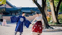 Gyeongbokgung palace,seoul with gigibebe hanbok rental