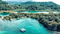 Catamaran Day Cruise Caribbean Beaches with Snorkelling and Lunch