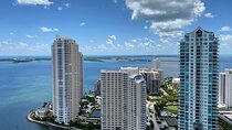 Double Decker City tour & 75 Min Miami Cruise Millionaire homes