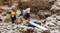 Santorini History & Archeology Tour