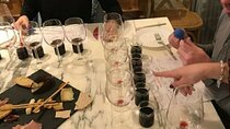Make your bland bottle and cork Your wine in center of Florence