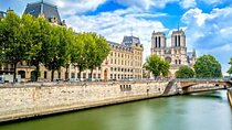 Paris Ile-de-la-Cité Walking Tour: Max 6 People Group or Private