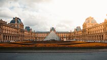 Audio guided Louvre museum Tour with hotel pick up