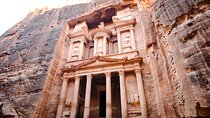 Desert Glamping: Petra & Wadi Rum 2 Day Tour from Tel Aviv