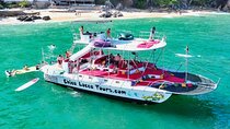 Private Yacht Charter on ChicaFun 1 Waterslides all inclusive