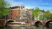 Amsterdam City Centre Cruise with Free Stroopwafel