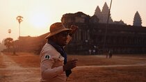 Angkor Wat Sunrise Small Group Tour with Breakfast
