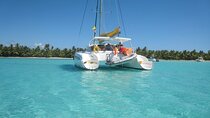 Saône Island in Catamaran and speedboat (blue lagoon) swimming pool.