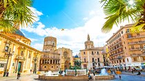 Between Two Gates: A Self-Guided Audio Tour in Valencia