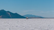 Uyuni Salt Flats 2-Day Private tour with Tunupa Volcano