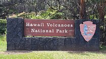 Hilo-6 Hour Private Tour-Volcanoes NP, Rainbow Falls and more. 
