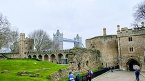 Private Guided Tour of London Highlights in Executive Vehicle