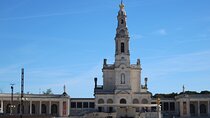 Fatima, Batalha, Nazare and Obidos Tour from Lisbon