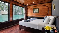 Lan Ha Bay Overnight Cruise with Kayaking, Tai Chi, Swimming,...