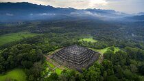 Yogyakarta, Bromo, Tumpaksewu Waterfall, Ijen Blue Fire, Bali.
