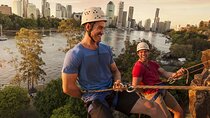 Twilight Rockclimb & Abseil Adventure in Kangaroo Point Cliffs 