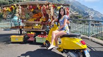 Photoshoot Experience Fjord of Furore on a Vespa