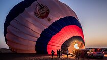 Enjoy Hot Air Balloon Ride, Vintage Land Rover Ride & Breakfast and Falcon Show