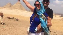 Private Tour Giza pyramids ,Sphinx. Lunch and local bazaars