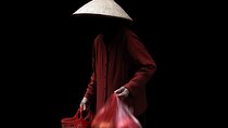 Hanoi Street Photography with a Pro – Phone & Camera