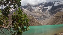 Hiking to Humantay Lagoon