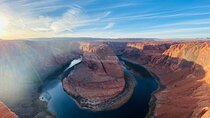 Upper and Lower Antelope Canyon with Horseshoe Bend Hiking Tour