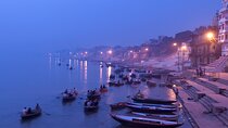 3 Hour Private Sunrise Boat Tour in Varnavasi