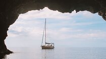 Private Sunset Sailing Tour along the North Coast
