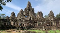Private Taxi to Angkor Wat Temple with English Speaking Driver