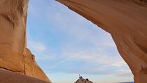 Private Sunset Guided Tour to Great Chamber by Four-Wheel Drive