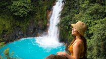 Day trip to Rio Celeste from San José