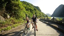 Lan Ha Bay Overnight Cruise: Cat Ba Island, Kayaking and Biking