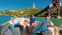 Relax on a Comfortable Small Boat With Open Bar and Snacks