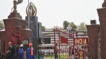 Wagah Border Retreat Ceremony With Traditional Dinner