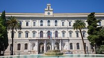 Bari Scavenger Hunt and Highlights Self-Guided Tour