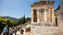 Historical Delphi One Day Tour with Arachova Stop & Expert Guide
