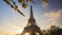 Paris Illuminations Tour by Coach with Eiffel Tower Entry Ticket