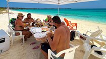 Private Full Day Tour in Bahía de las Águilas