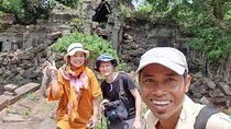 Sacred Stones & Jungle Ruins: Beng Mealea and Banteay Srei