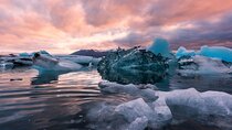 Diamond Beach & Jökulsárlón Floating Glacier Guided Day Tour